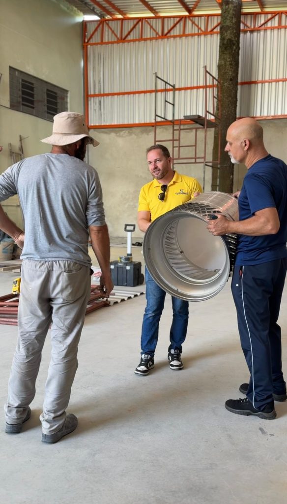 Cyclolux Visita técnica exaustão eólica e iluminação natural para barracão e galpão